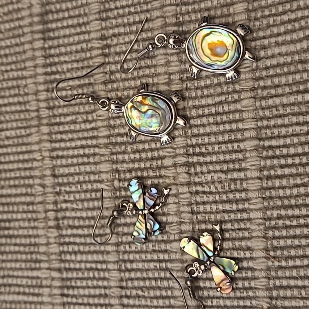 Two sets abalone earrings